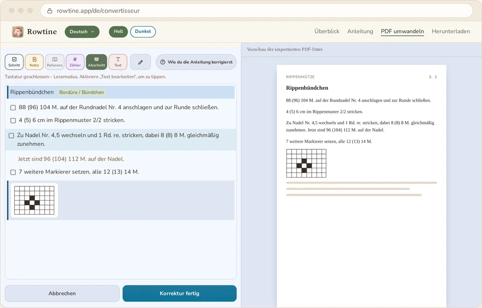 Die Seite rowtine.app/de/convertisseur im Browser eines Computers, der Bildschirm zweigeteilt: links die Anleitung zum Korrigieren, mit der Leiste der Zeilentypen, Kästchen zum Abhaken, einem kleinen Diagramm und den Schaltflächen Abbrechen und Korrektur fertig; rechts die Vorschau des Original-PDFs, auf der Seite des Abschnitts Rippenbündchen.